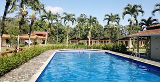 Eco Arenal Hotel - ลา ฟอร์ตูนา - สระว่ายน้ำ