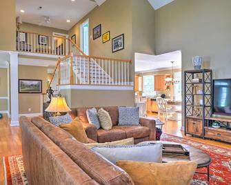 Golfers Dream Near Clubhouse Of Pcc No 6! - Pinehurst - Living room
