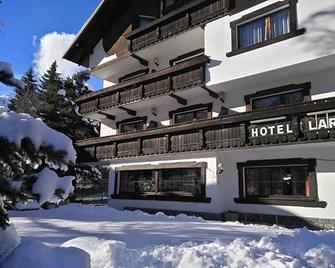 Hotel I Larici - Bardonecchia - Budova