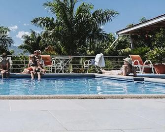 Inti Kamari Wellness Lodge & Convention Center - Santa Isabel - Piscina