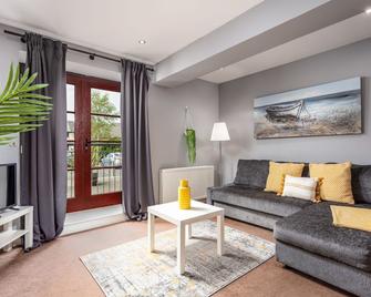 Elliot Suite No3 - Donnini Apartments - Ayr - Sala de estar