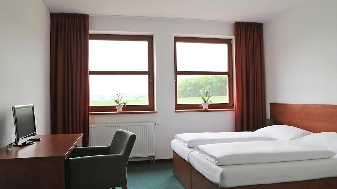 Sporthotel Hostivice