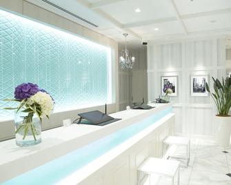 DEL style Nagoya Nayabashi by Daiwa Roynet Hotel - Nagoya - Front desk