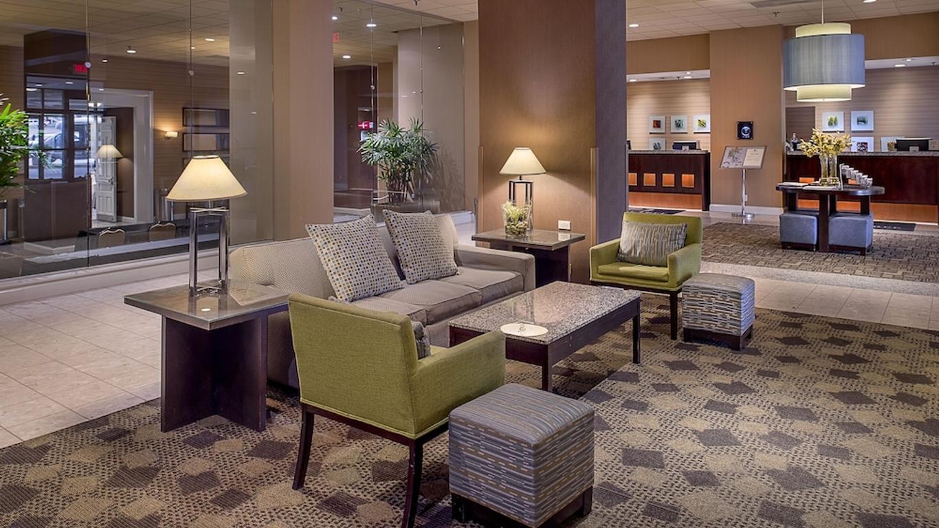 DoubleTree by Hilton Hotel St. Louis - Westport