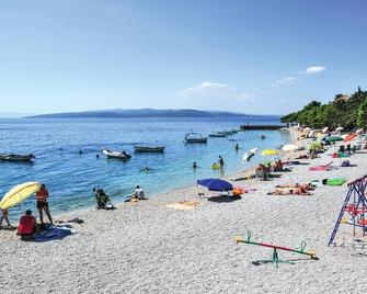 Amazing Apartment in Krvavica With Wifi - Baška Voda - Strand