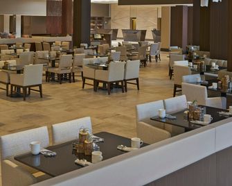 Hilton Raleigh North Hills - ראליי - מסעדה