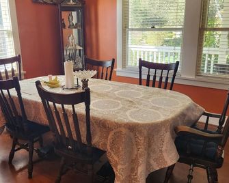 Los Cuatro Vientos Ranch in wine country - Lompoc - Jídelna