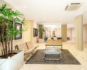 Rockefeller By Slaviero Hotéis - Curitiba - Lobby