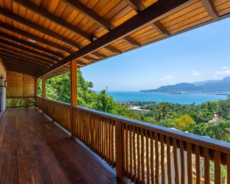 Eco Baepi Residence - Ilhabela - Balcón