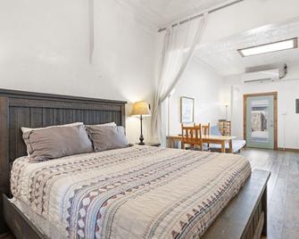 Loft 3 - 1 of 5 downtown - Alpine - Soverom