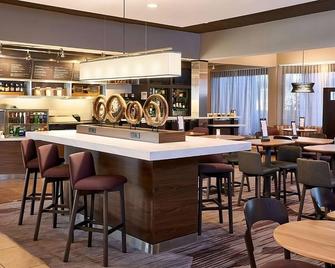 Making The Best Memories Along The Way! with Pool, Near Lake Stevens Park! - Miami Lakes - Bar