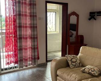 Ingrid's Place - Namugongo - Kireka - Sala de estar