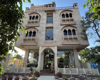 Hotel Meraya - Shirdi - Building