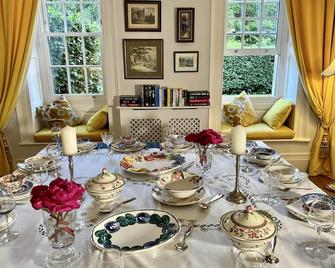 Decadent Georgian residence - Matlock Bath - Dining room