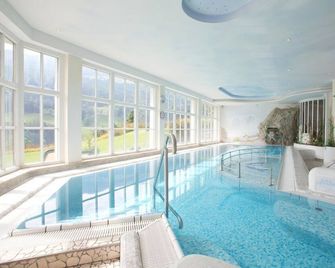 Alpenhotel Neuwirt - Schladming - Piscina