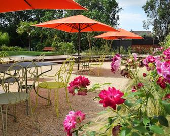 Le Clos des Queyries, Chambres d'Hôtes - Bordeaux - Patio
