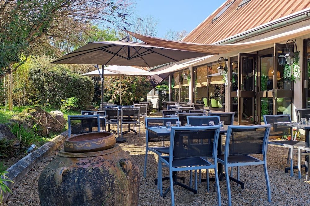 Contact Hotel B&G Limoges Sud - Limoges - Patio