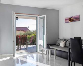 Apartment Marin - Jadrija - Sala de estar