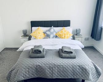 Aylesbury Apartment for Contractors and Holidays - Aylesbury - Bedroom