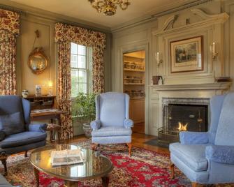 Francis Malbone House - Newport - Living room