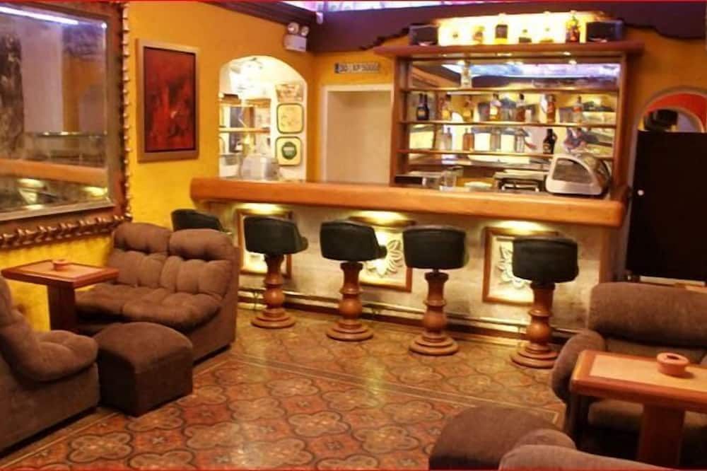 فلايينج دوج هوستلز أريكيبا - أريكويبا