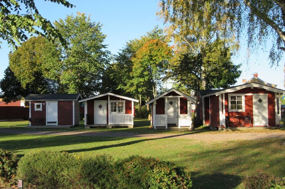 Korskullens Camping Stugor & Cafe - Soderkoping - Gebouw