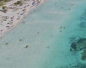 Appartamenti con A.C a San Teodoro - San Teodoro - Strand