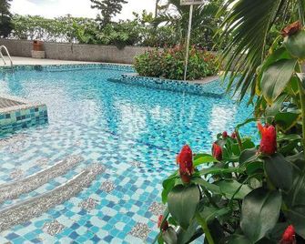 Paradigm Mall Highfloor Johor with Netflix and TV Box - Johor Bahru - Pool
