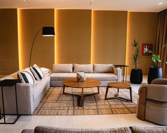 Howard Johnson Hotel, Spa & Convention Center Bahia Blanca - Bahía Blanca - Lounge