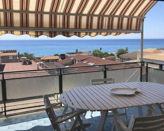 Sea view apartment - Siderno - Balkon