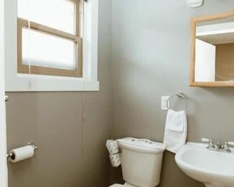 Lone Star Motel - Rossland