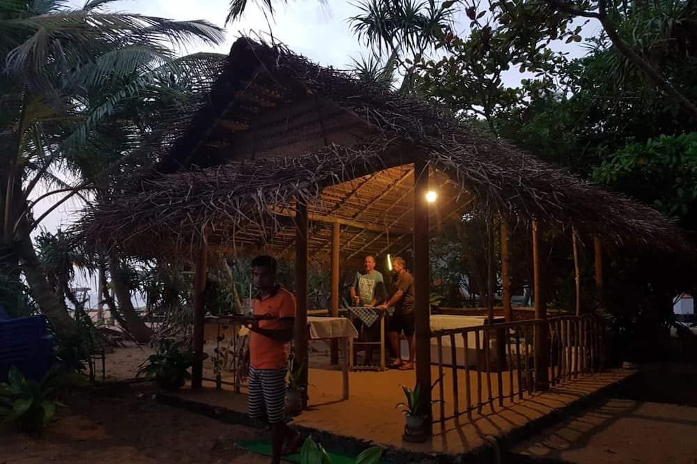 Tamaro Beach Resort - Hikkaduwa