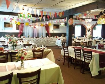 Crystal Brook Resort & Mountain Brauhaus - Round Top - Restaurante