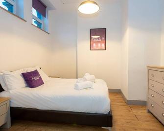 Pillo Rooms Serviced Apartments - Salford - Manchester - Yatak Odası