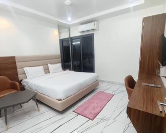 Arihant Hotel - Ambaji - Bedroom