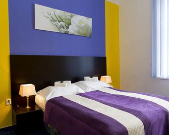 Hotel Bila Ruze - Strakonice - Bedroom