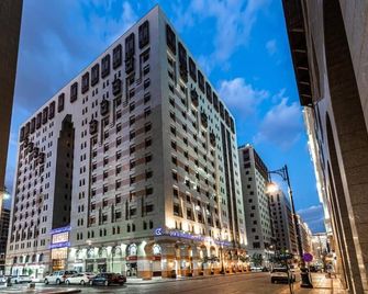 Al Ansar Palace Golden Tulip Hotel - Medina - Building
