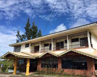 Wayn Zen Rose Cabin - Kundasang - Building