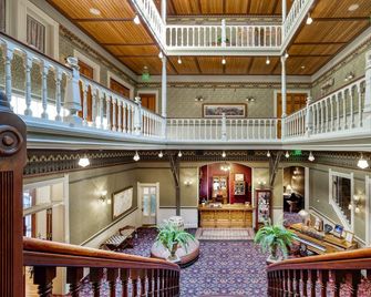 Beaumont Hotel and Spa - Adults Only - Ouray - Lobby