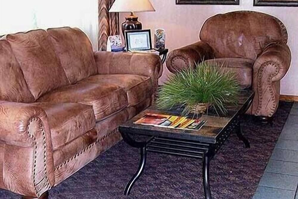 Will Rogers Inn - Claremore - Wohnzimmer