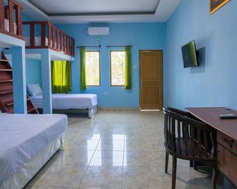 OYO 1525 Benson Hotel - Pangandaran - Bedroom