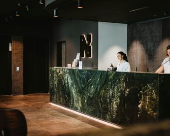 Night Inn Hotel Bahnhofcity Feldkirch - Feldkirch - Front desk