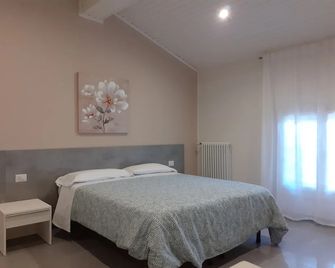Royal Room & Breakfast - Modena