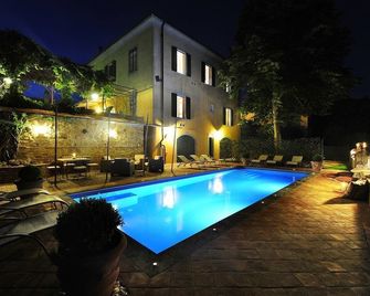 Angelica - Molino Mazzetti - Pool