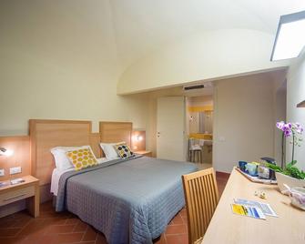 Chiostro Delle Monache Hostel Volterra - Volterra - Habitación