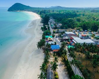 Talay Sai @ Thung Wua Laen - Chumphon - Praia