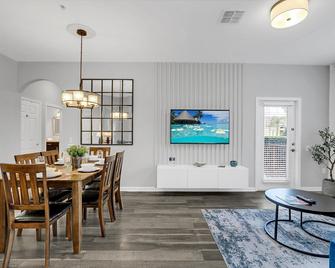 4862 Cayview Avenue 208 - Williamsburg (Flórida) - Sala de jantar
