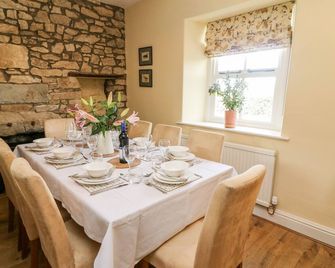 Waingate Cottage, Pet Friendly, With Open Fire In Flookburgh - Grange-over-Sands - Dining room