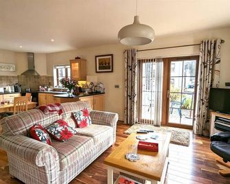 Dunadry Retreat - Dunadry - Olohuone