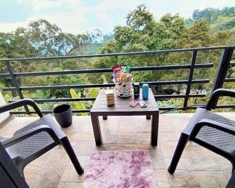 Cottage with Jacuzzi in the forest - San Antonio Del Tequendama - Balcón